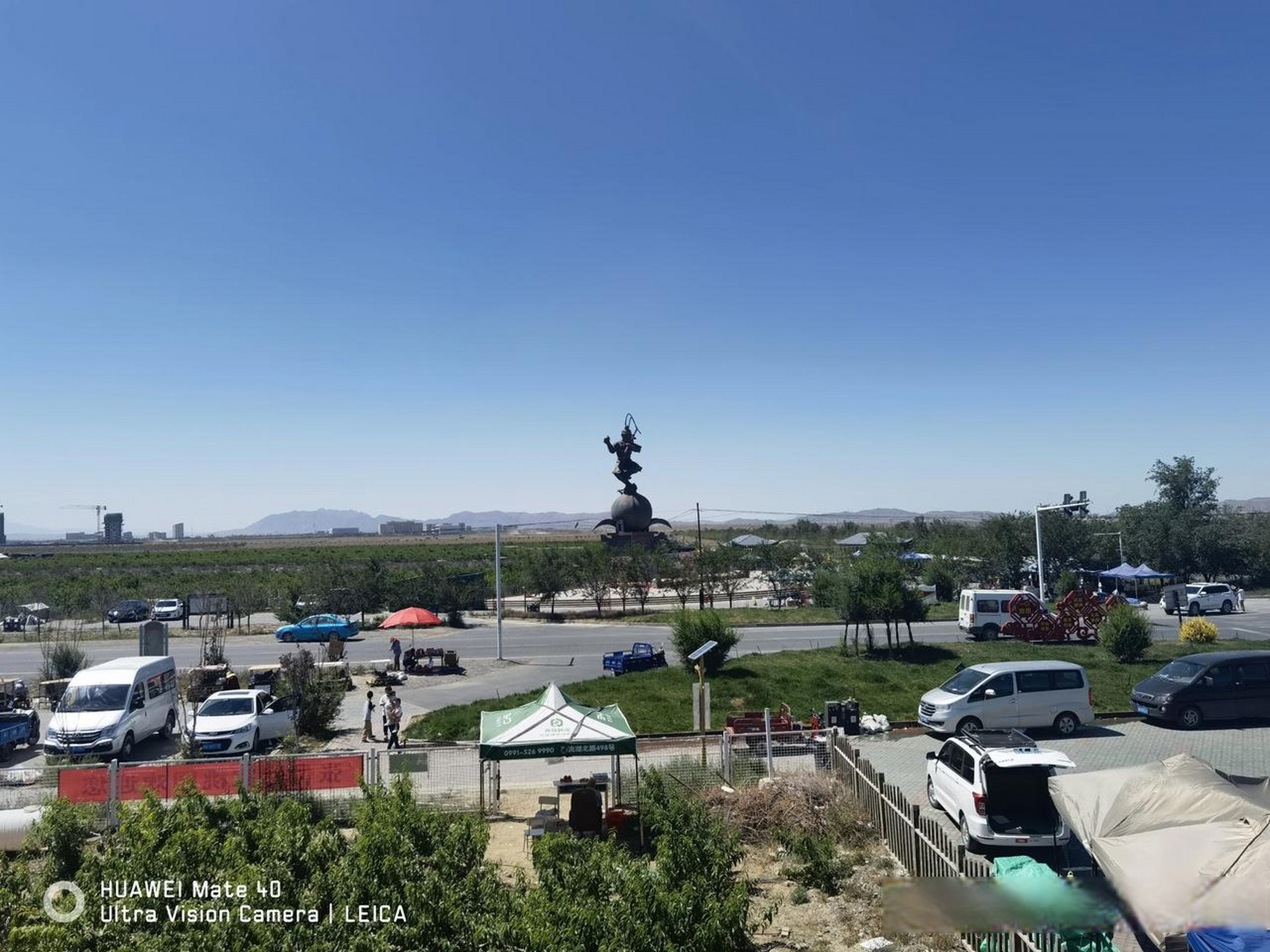 西山的万亩桃园,这个点孙悟空都晒的眯眼了