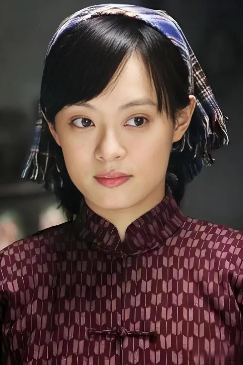 孙俪现在老了不漂亮了,是真的,而她年轻时很美也是真的,比现在的当红