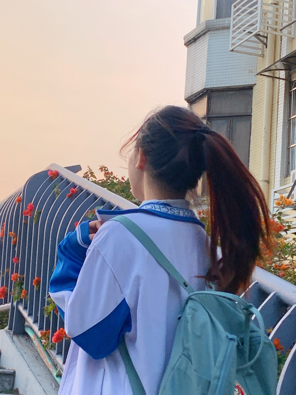 天呐这是广州最好看的校服了吧!