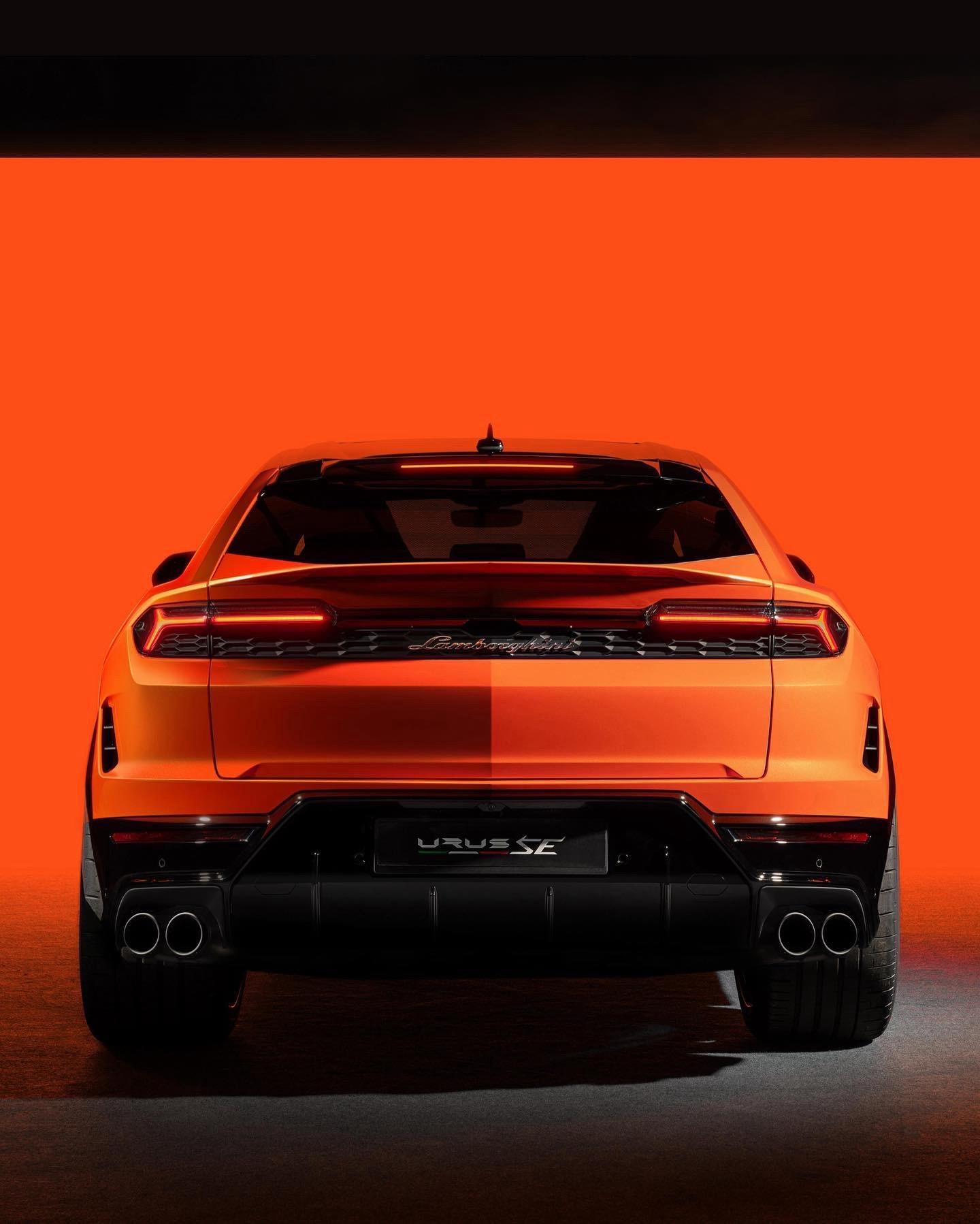 2025urus se 双涡轮v8 phev 昨天看了实车不能说毫无改变只能说一摸