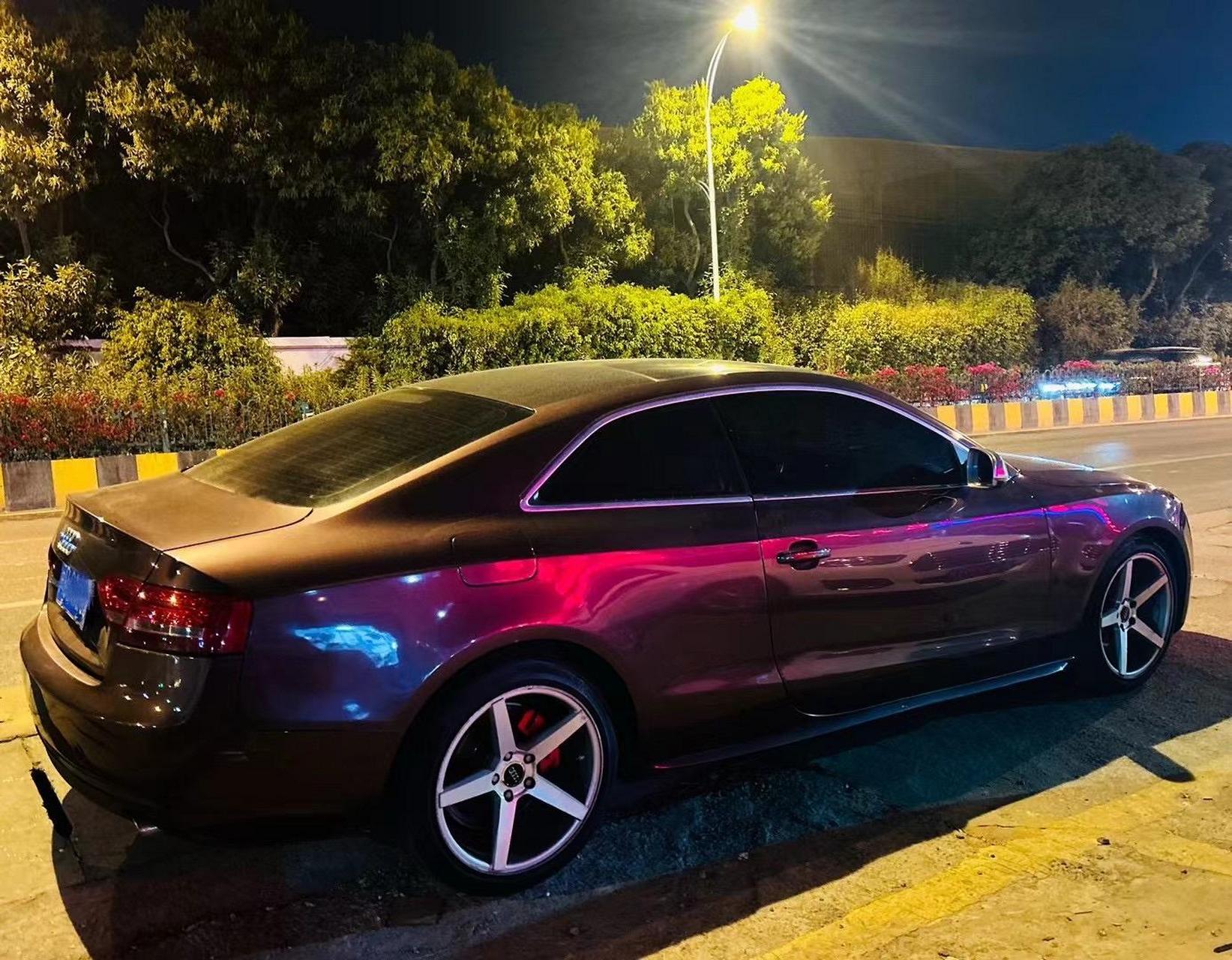 09年上牌奥迪a5 coupe  2.0t两门硬顶轿跑,新车指导价52.