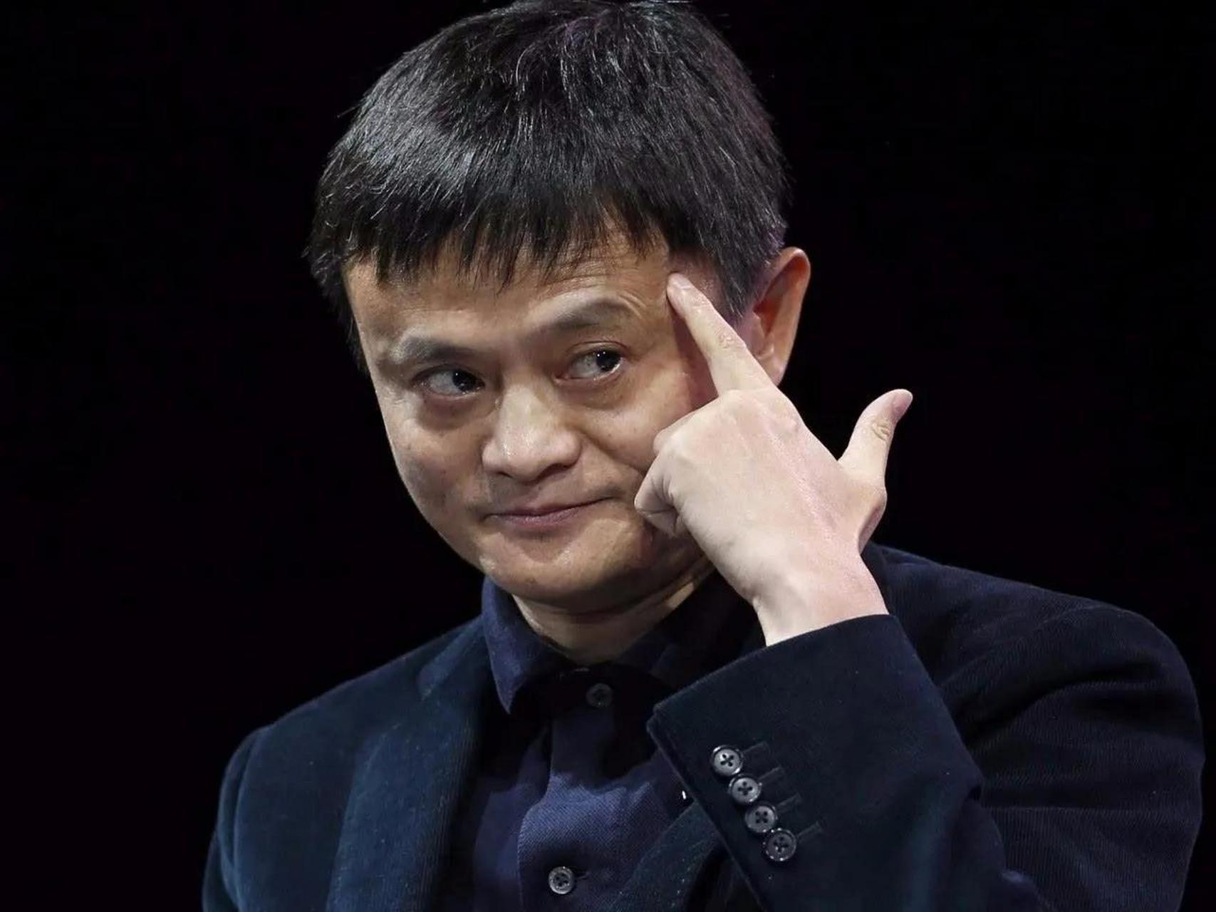 马保国,马云,马化腾三个人同时掉到水里,没有任何回报的前提下,你先救