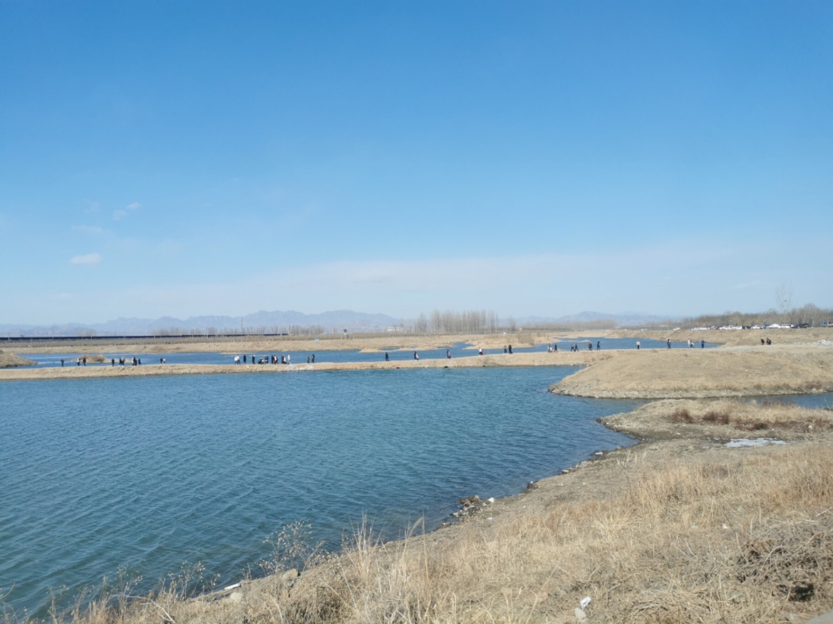 遵化水平口湿地公园 大年初四打卡水平口湿地公园,有免费停车场,车