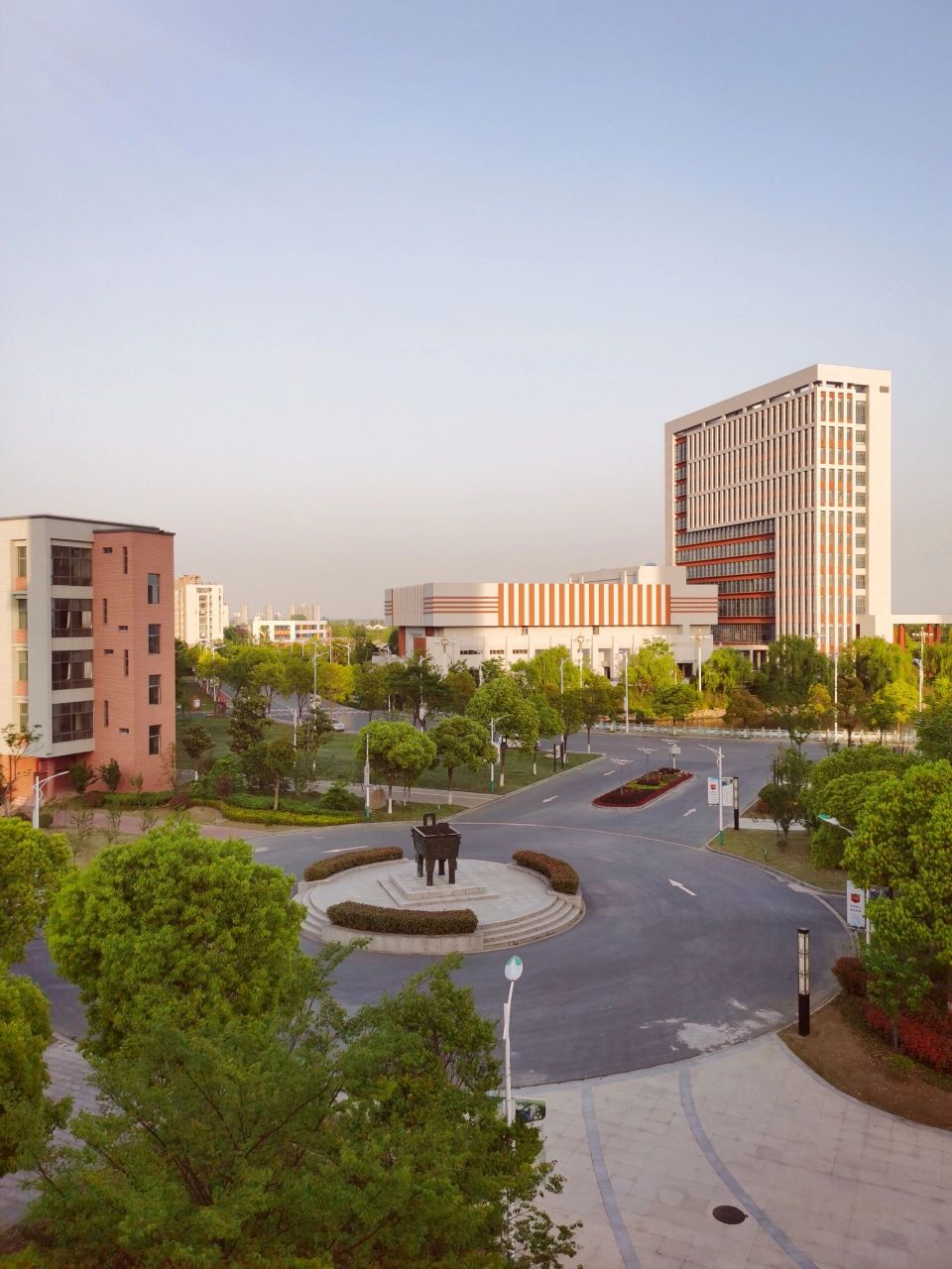 拍几张母校 江苏省东台中学