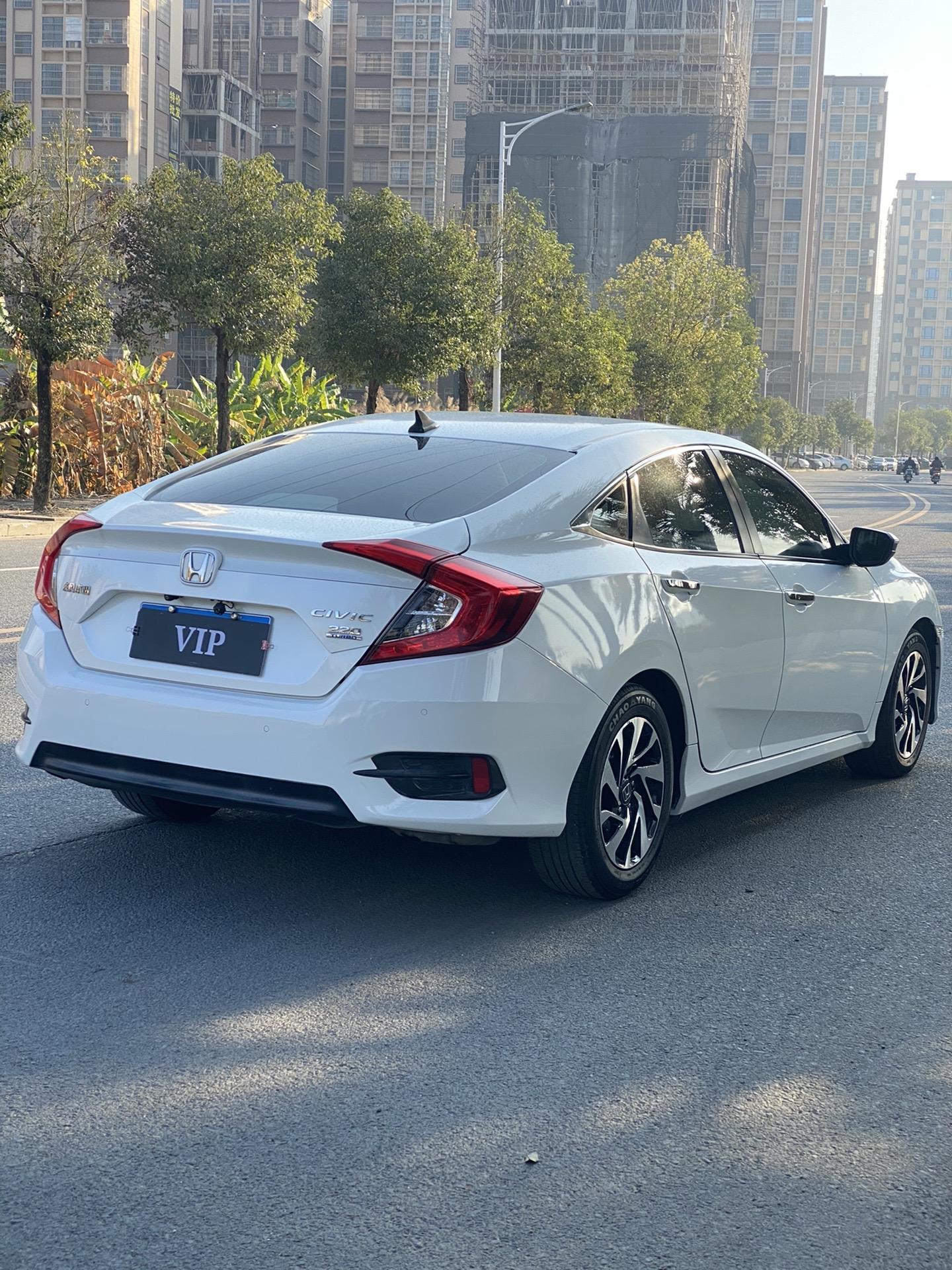 新到18年本田思域1