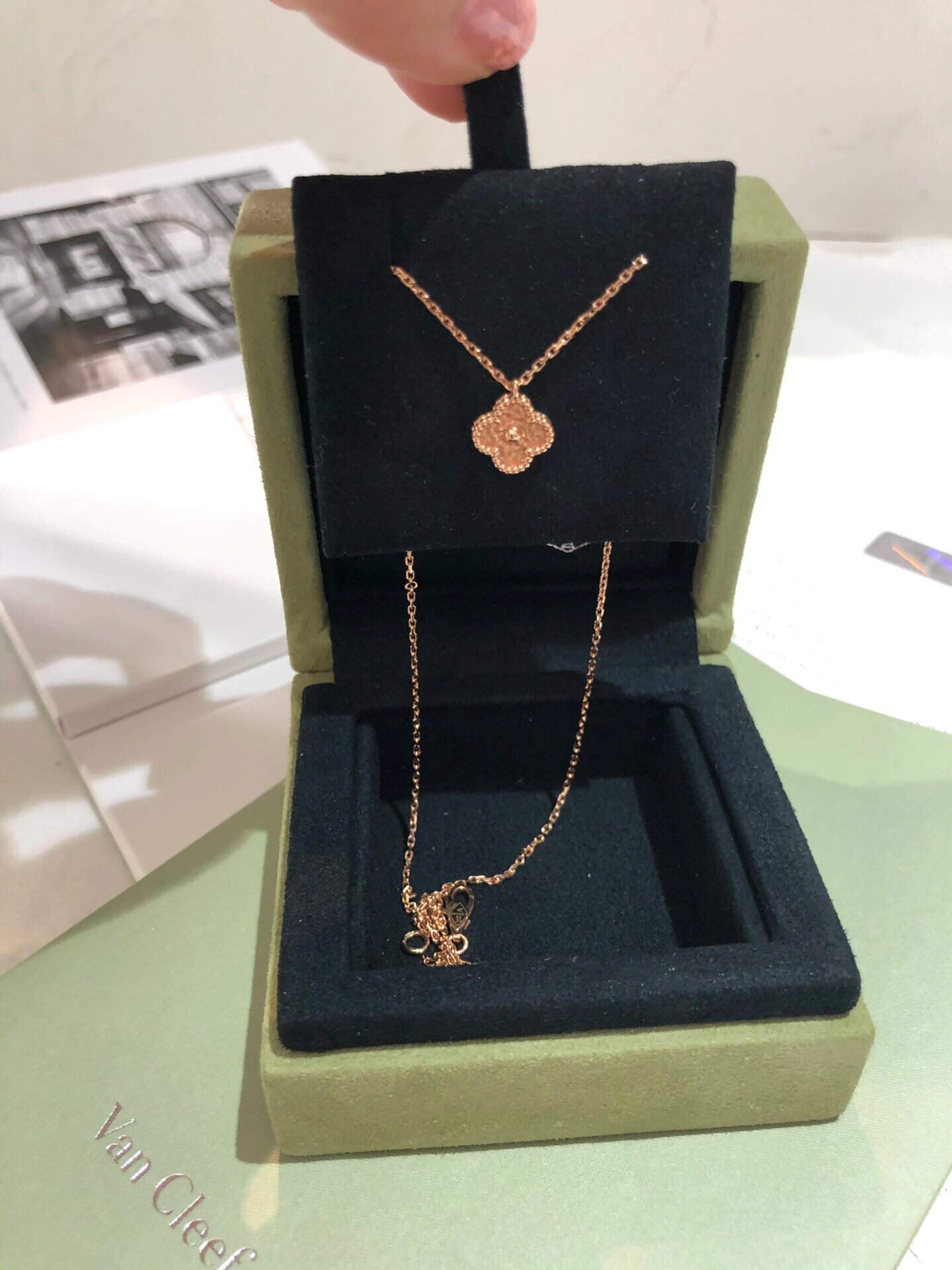 梵克雅宝 熔岩小号四叶草项链 全新可送礼梵克雅宝 熔岩小号四叶草