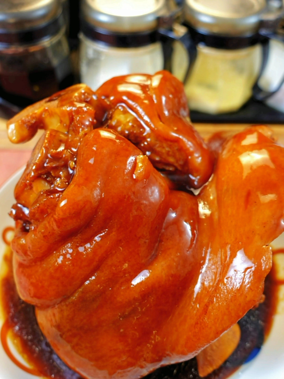 卤肘子最好吃的家常做法!