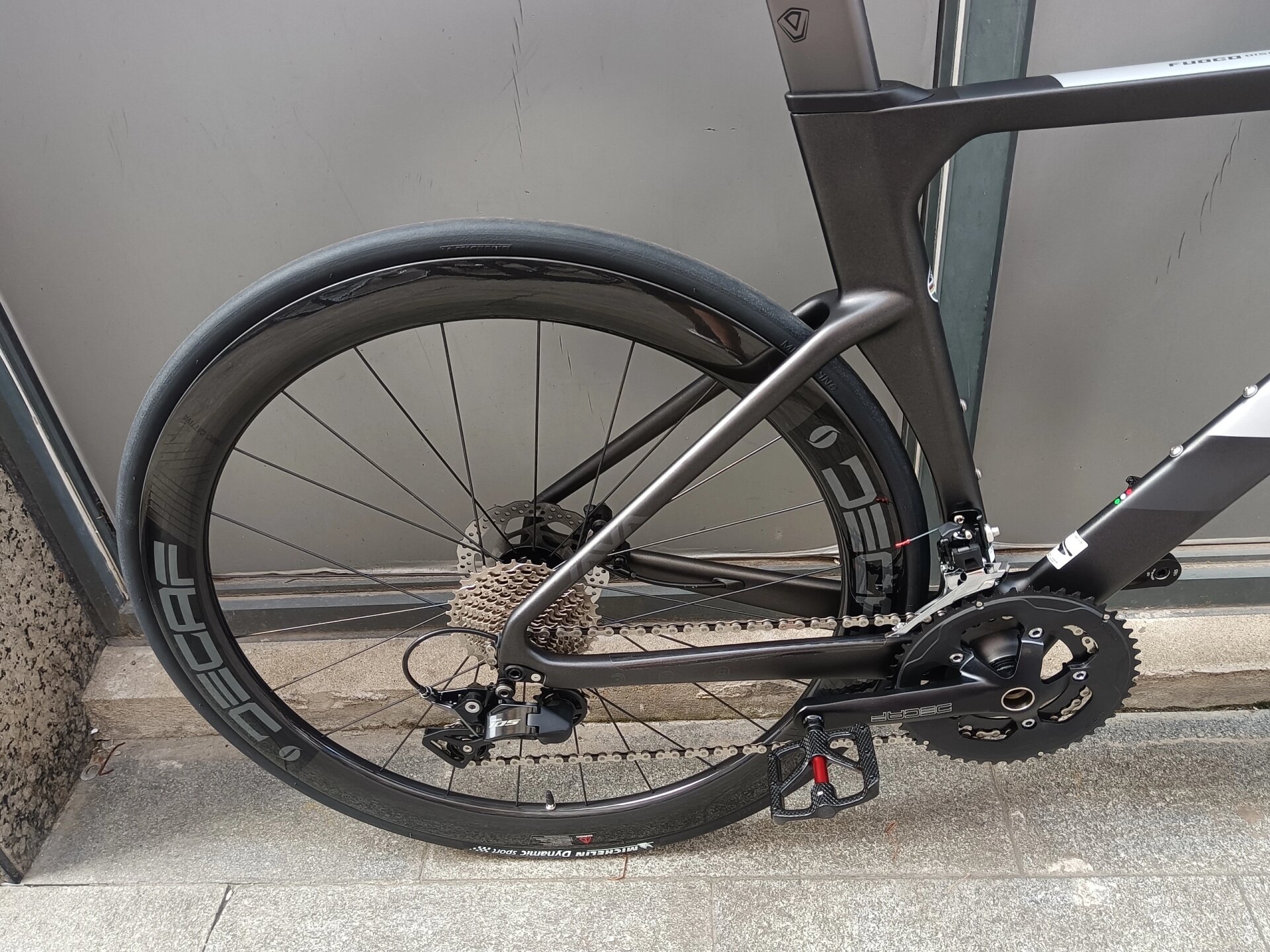 佳沃java火6碳纤维最新款禧玛诺105 佳沃最新款火6碳纤维公路车,只要