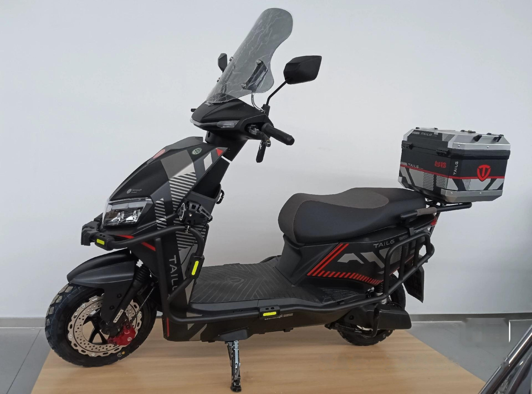 台铃雷豹王炸车型,酷版三千多馒头即可拥有.