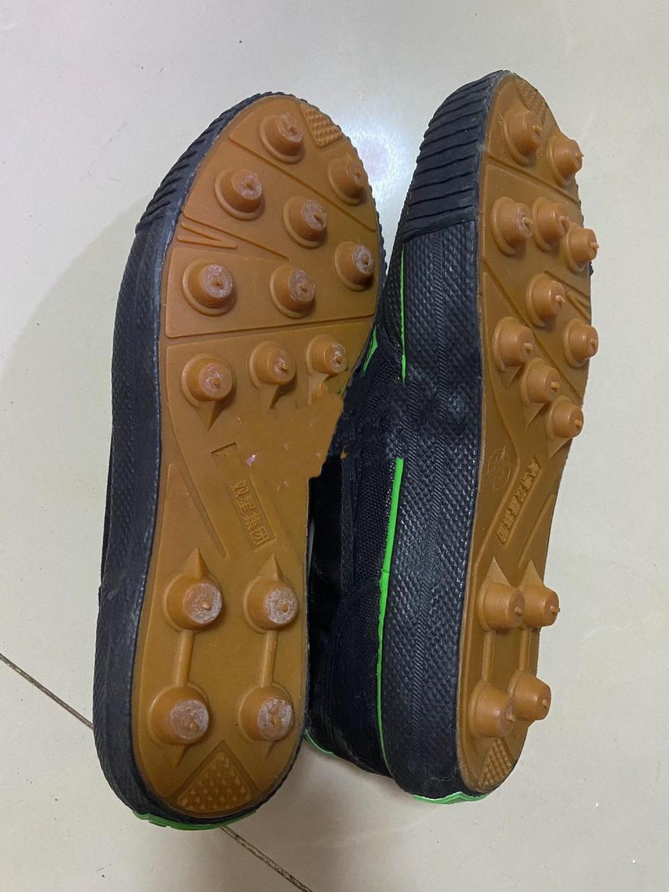 绿色双星当年我可是磨了我妈一礼拜,都没给我买,最后我大姨给我买的