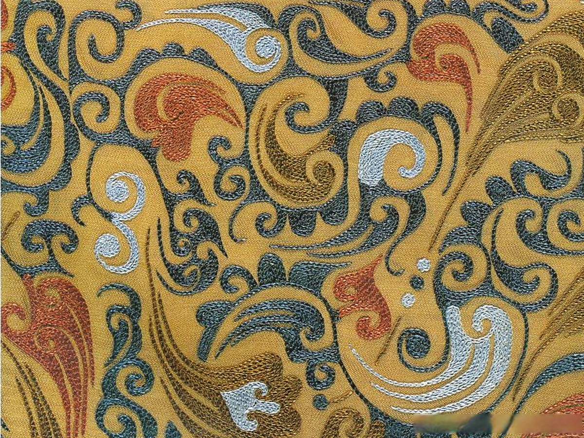 汉代楚绣之一的信期绣纹样及色彩 信期绣是马王堆汉墓出土的《遣策》