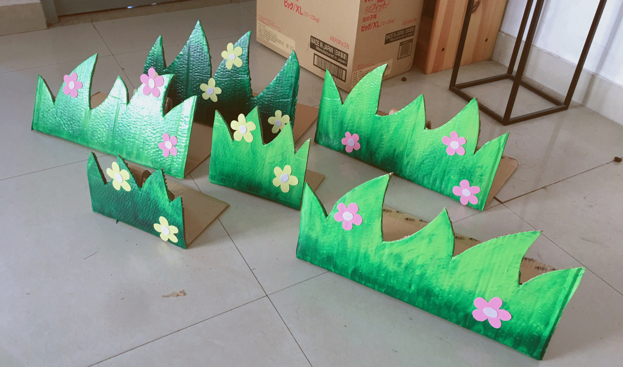 幼儿园手工(舞台剧小草) 幼儿园小班舞台剧表演, 为了让孩子们第一次