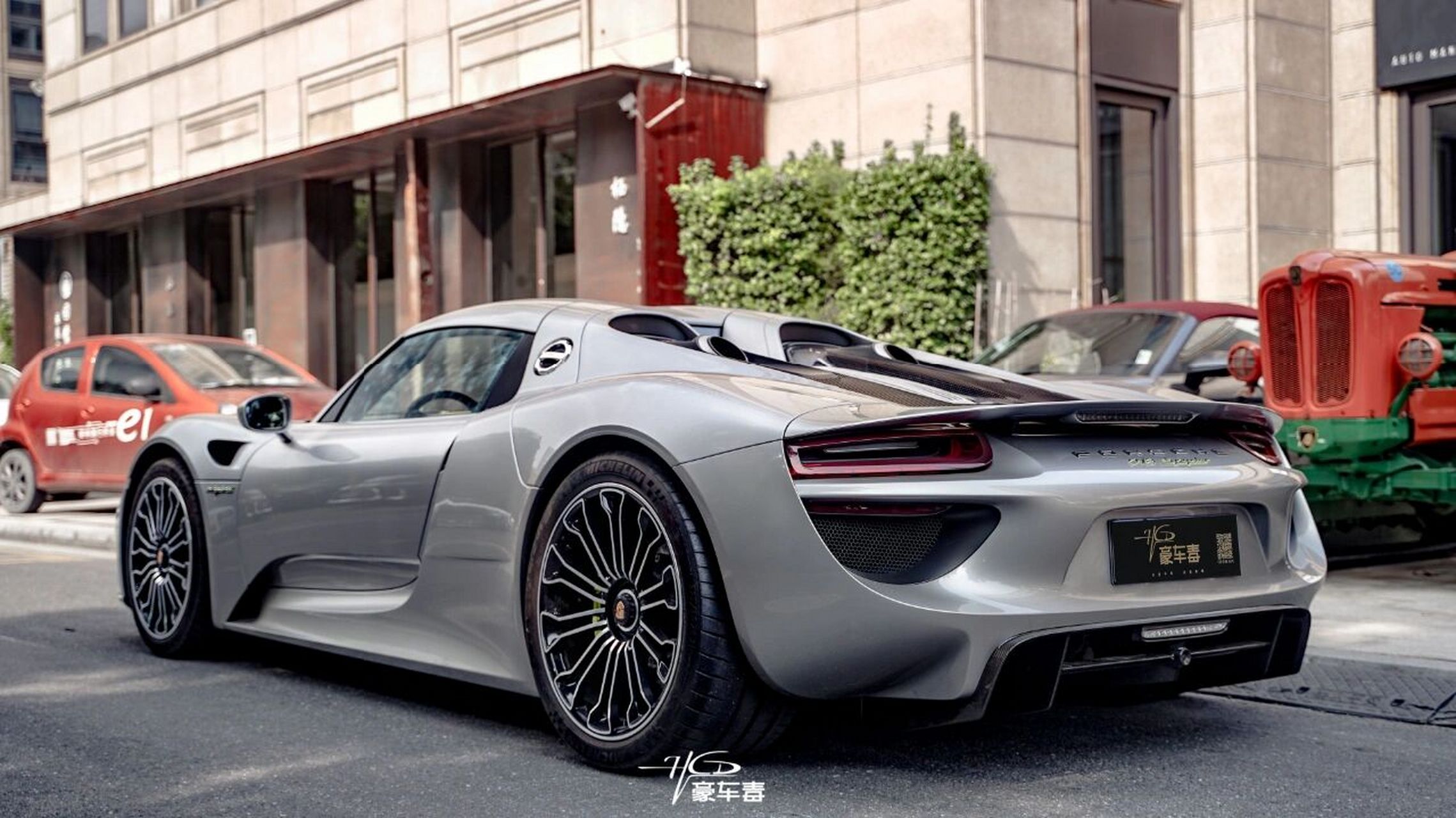 真蛙王,一千万以上 9990保时捷|车型:918 spyder 74赛道与马路