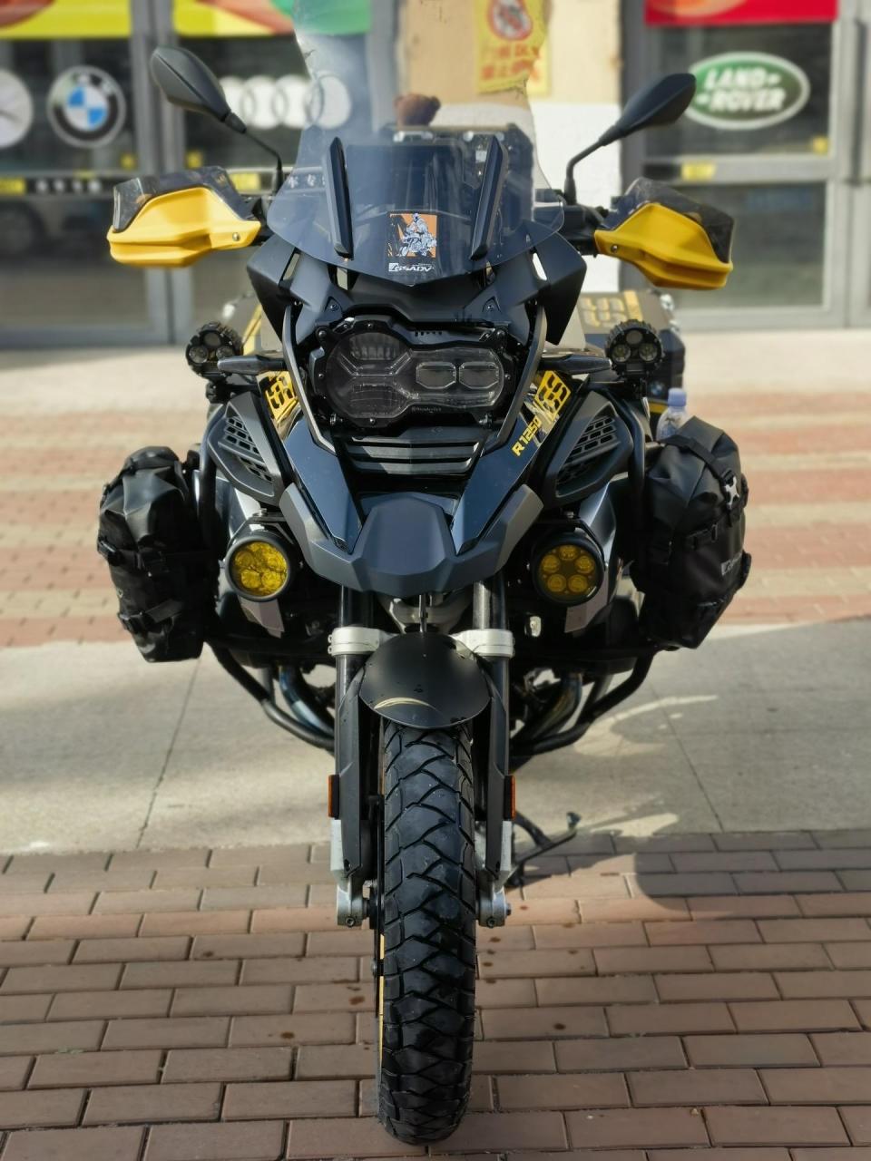 bmw 1250adv四十周年纪念版
