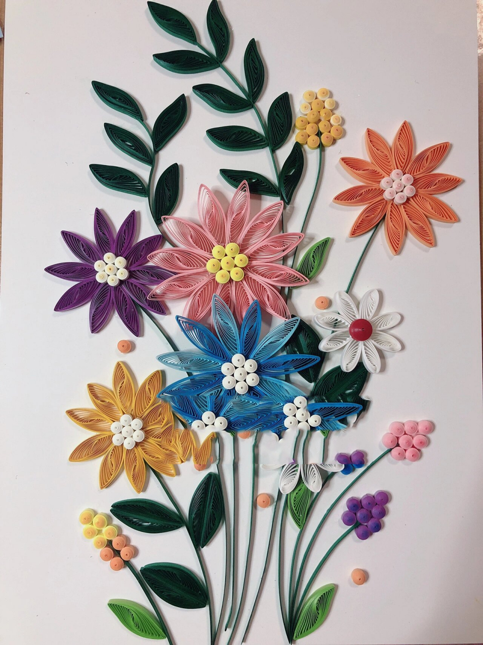 手工衍纸作品 基础卷花花 娃的幼儿园作业交了么?来幅简单的吧