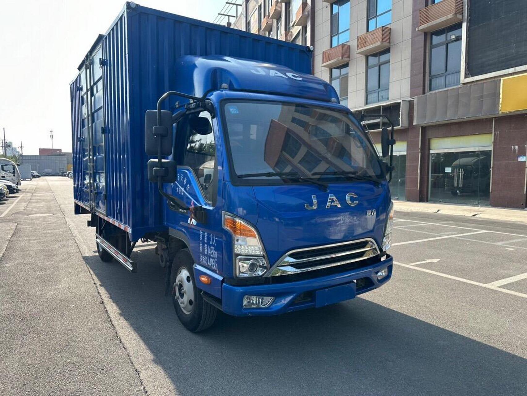 21年10月上牌江淮康铃j5厢式货车,全柴国六排放标准,箱子长4.