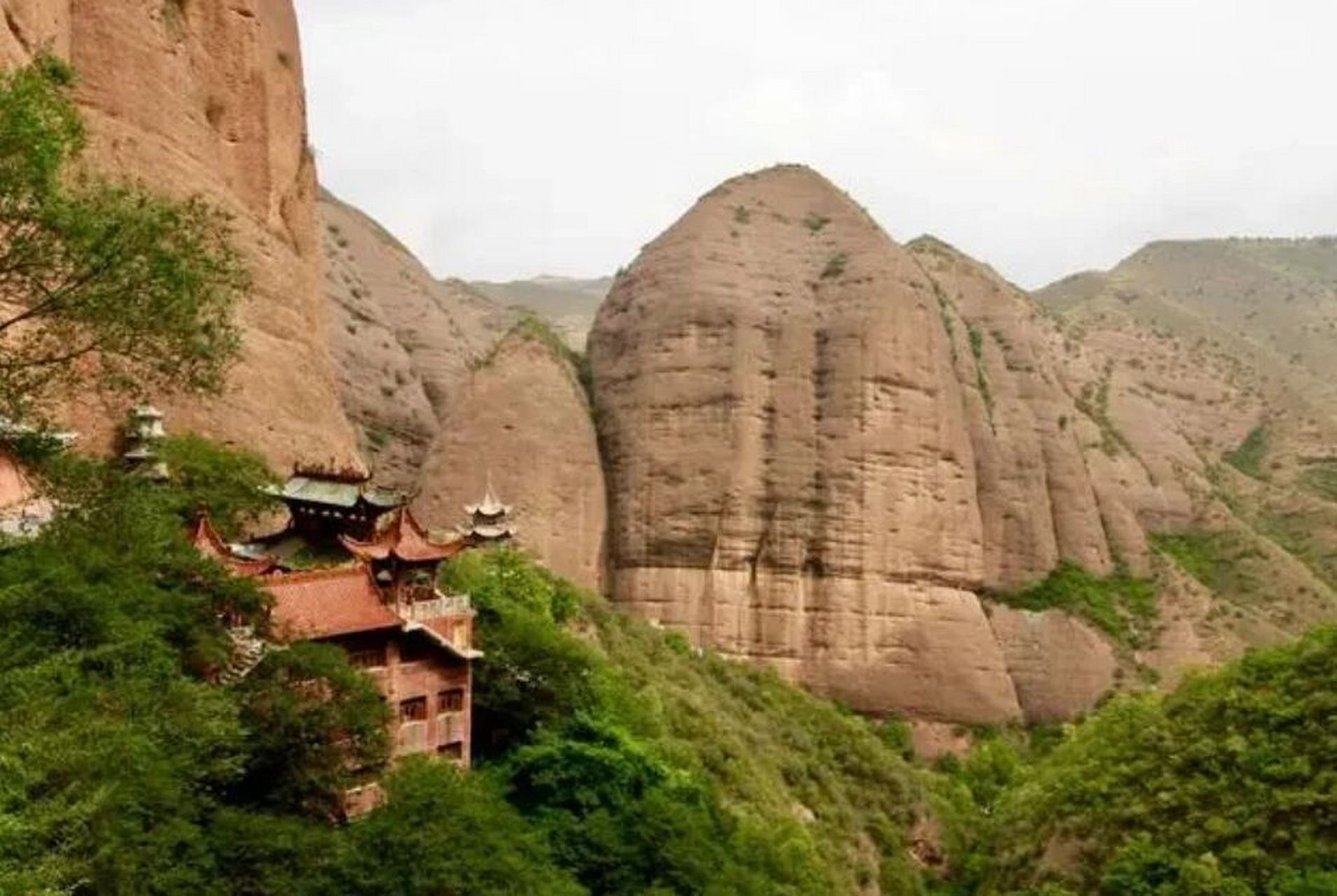 武山县旅游 武山水帘洞 木梯寺 卧牛山森林公园 鲁班山 拉稍寺石窟