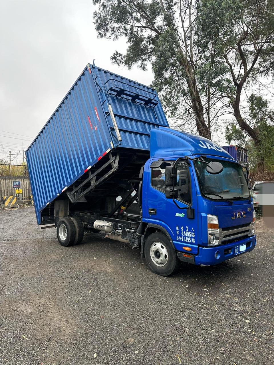 江淮帅铃q6(4.2米带自卸)深圳牌.绝版车:江淮帅铃q6.2022年9月上牌.