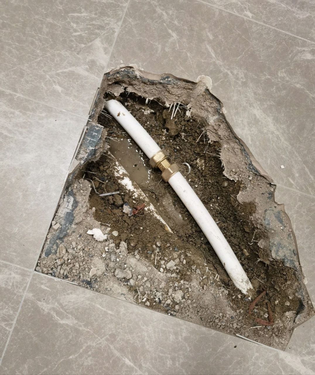 卫生间水管漏水 卫生间水管漏水怎么处理?
