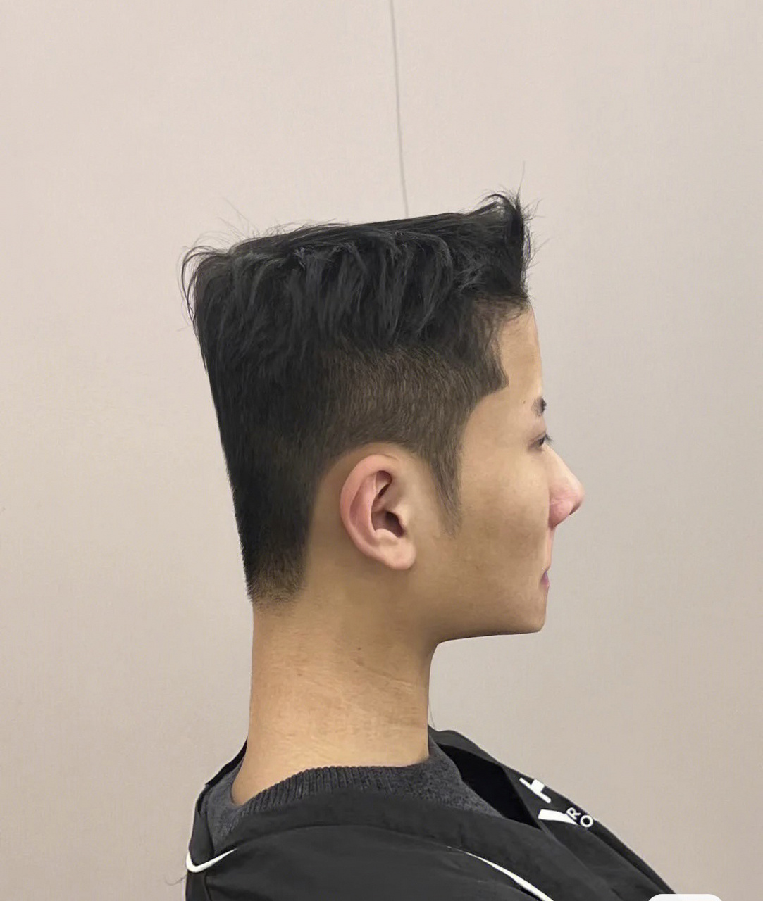 23年最火小平头 最鸡方块头 两侧发型修剪出自然,头顶可结合气垫烫.