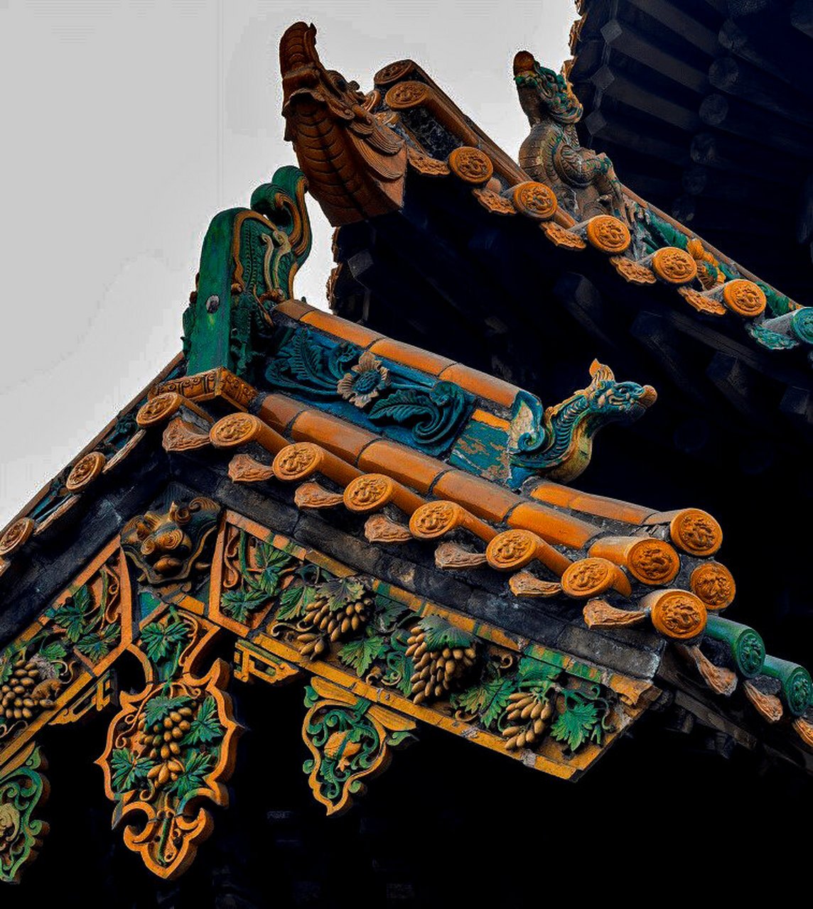 中国古建筑构件—悬鱼 建筑装饰 匠艺 悬鱼建筑装饰位于悬山式屋顶