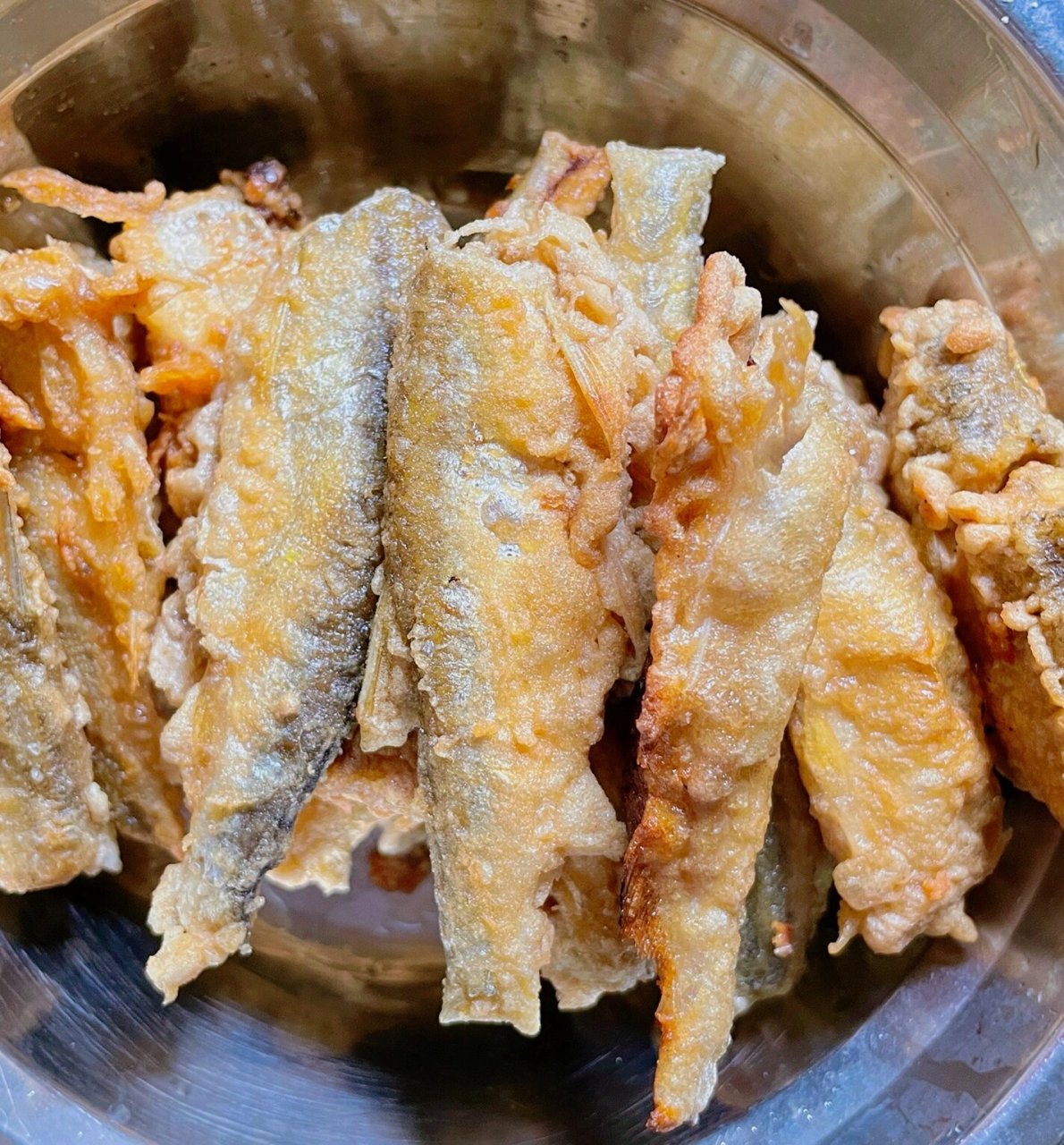 油炸小酥鱼|家常做法 除了不好看,其他真的没得挑剔 几颗花椒真的点睛