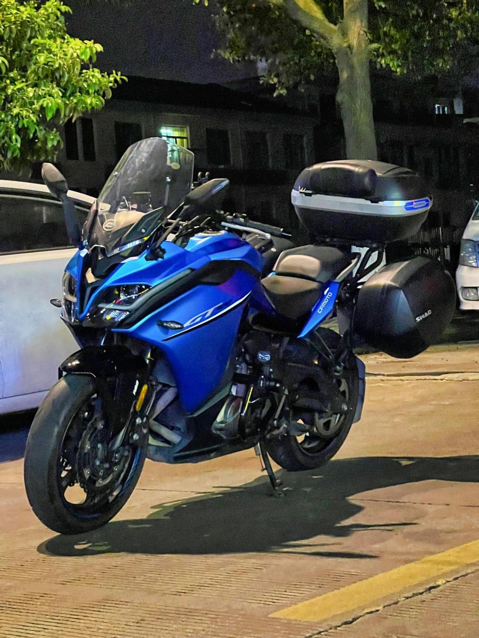 gt摩托车旅行车 安全行驶6100公里19年的车 有倒无摔 加装了夏德边箱