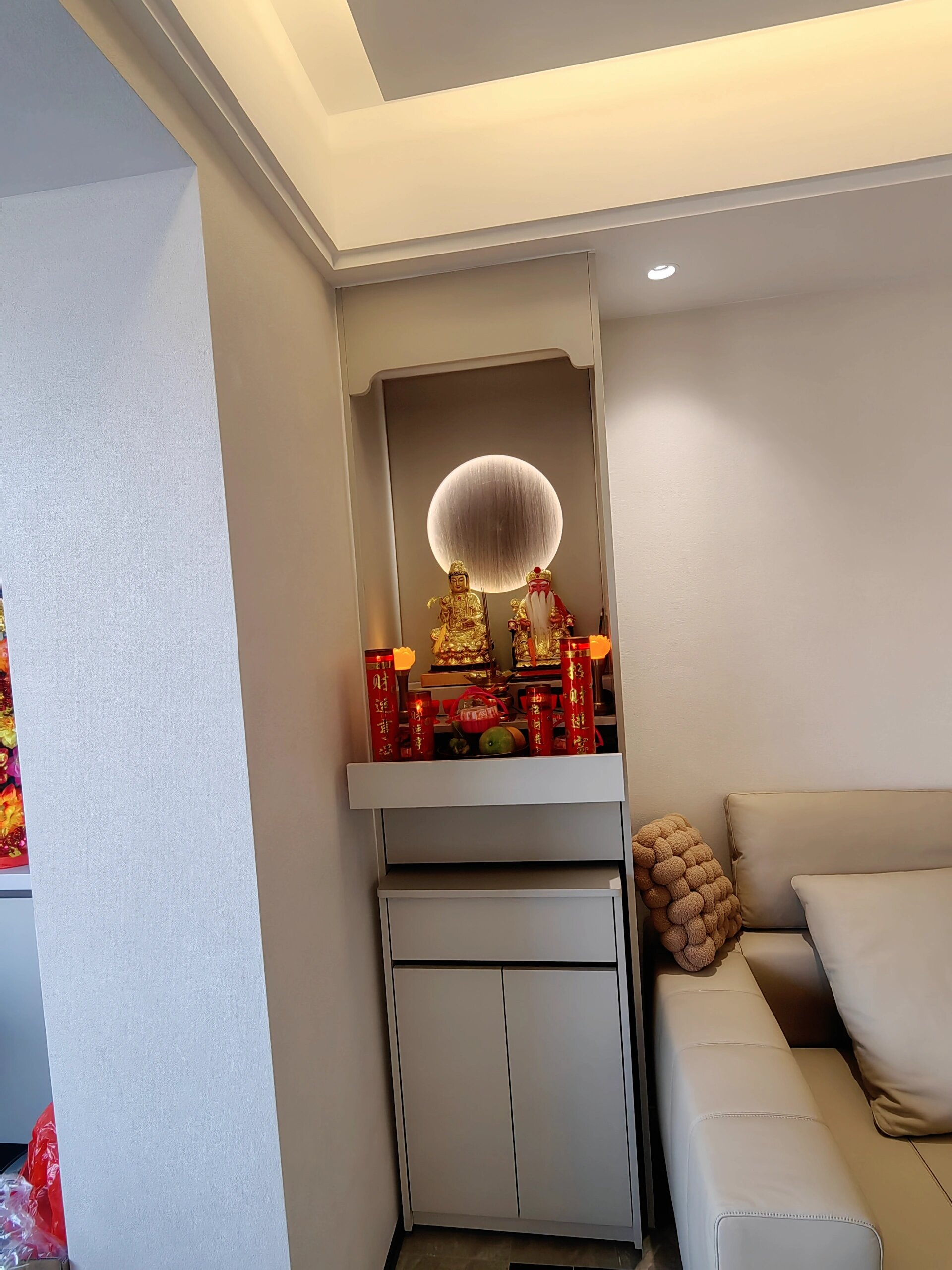 佛龛闽南人必备装修项目 这个尺寸设计完全融入现代装修当中 佛龛尺寸