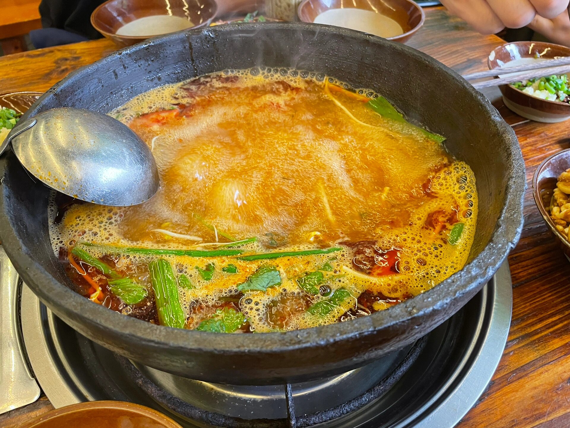 贵州必吃榜|贵厨酸汤牛肉火锅