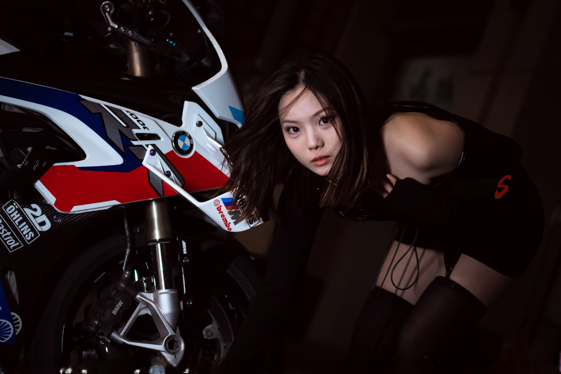 摩托车# #模特摄影# 【宝马s1000rr模特婷婷】