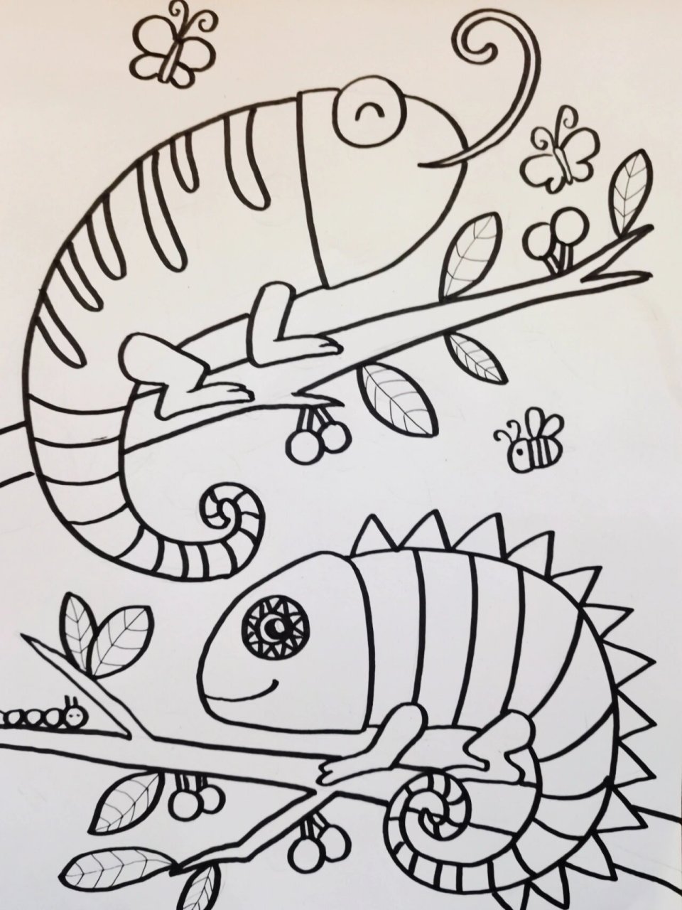 儿童画范画《变色龙》 湘美版一年级下册《变色龙》这一课在绘画表现