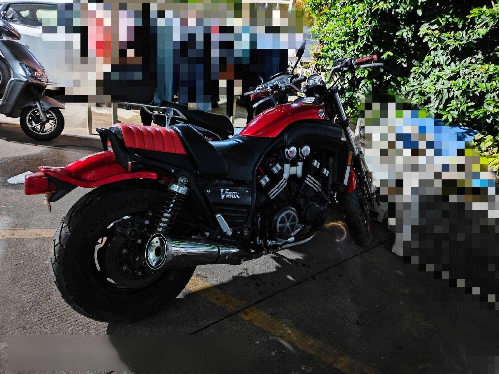 第五代雅马哈vmax大魔鬼1200,3秒即可破百的摩托车,被称为:直线加速的