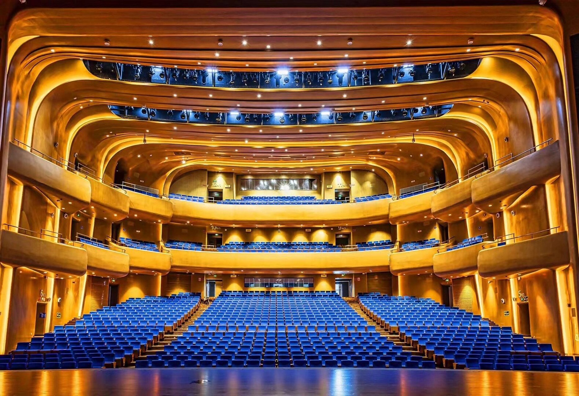 东方市大剧院演出讯息 海南东方大剧院第二届惠民演出季 图中演出99元