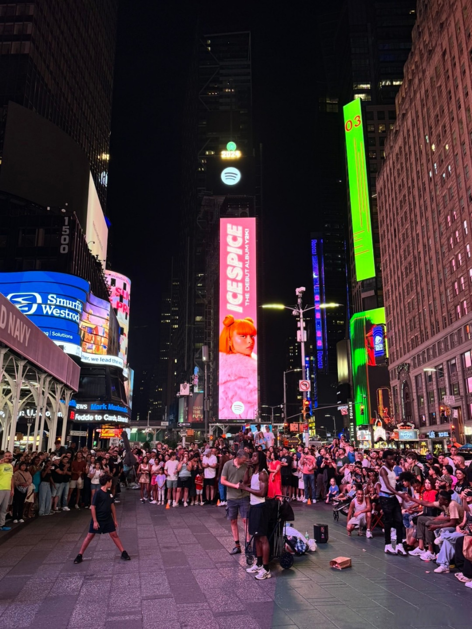 此时的纽约时代广场,好热闹的夜市!