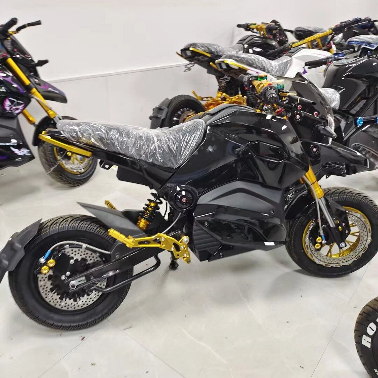 168890,小猴子m5更多款式等你来拿 下单送蓝牙音响,手机支架,雨衣