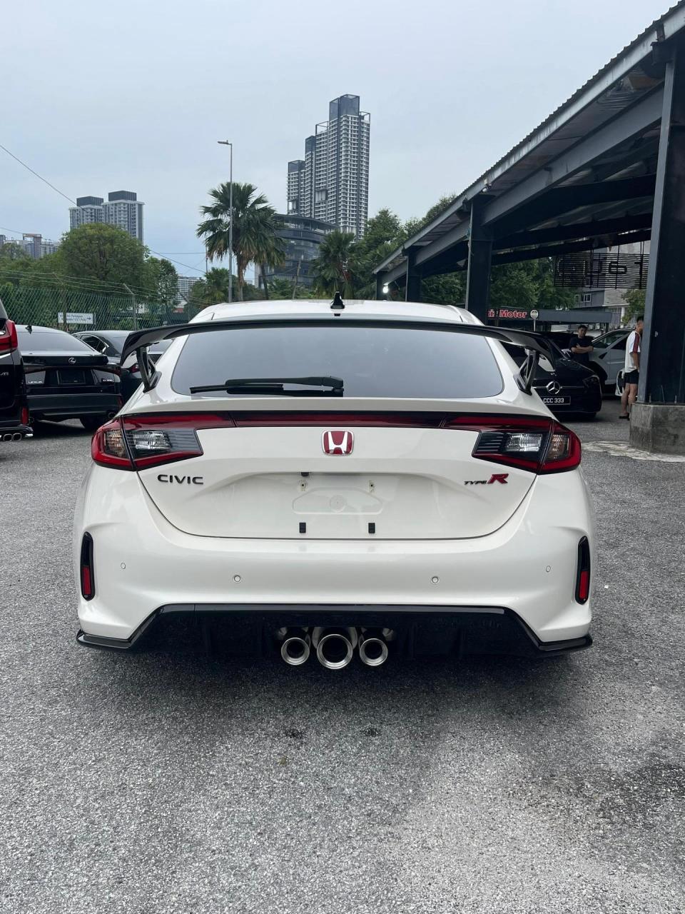 红标的本田思域 type r 9797.