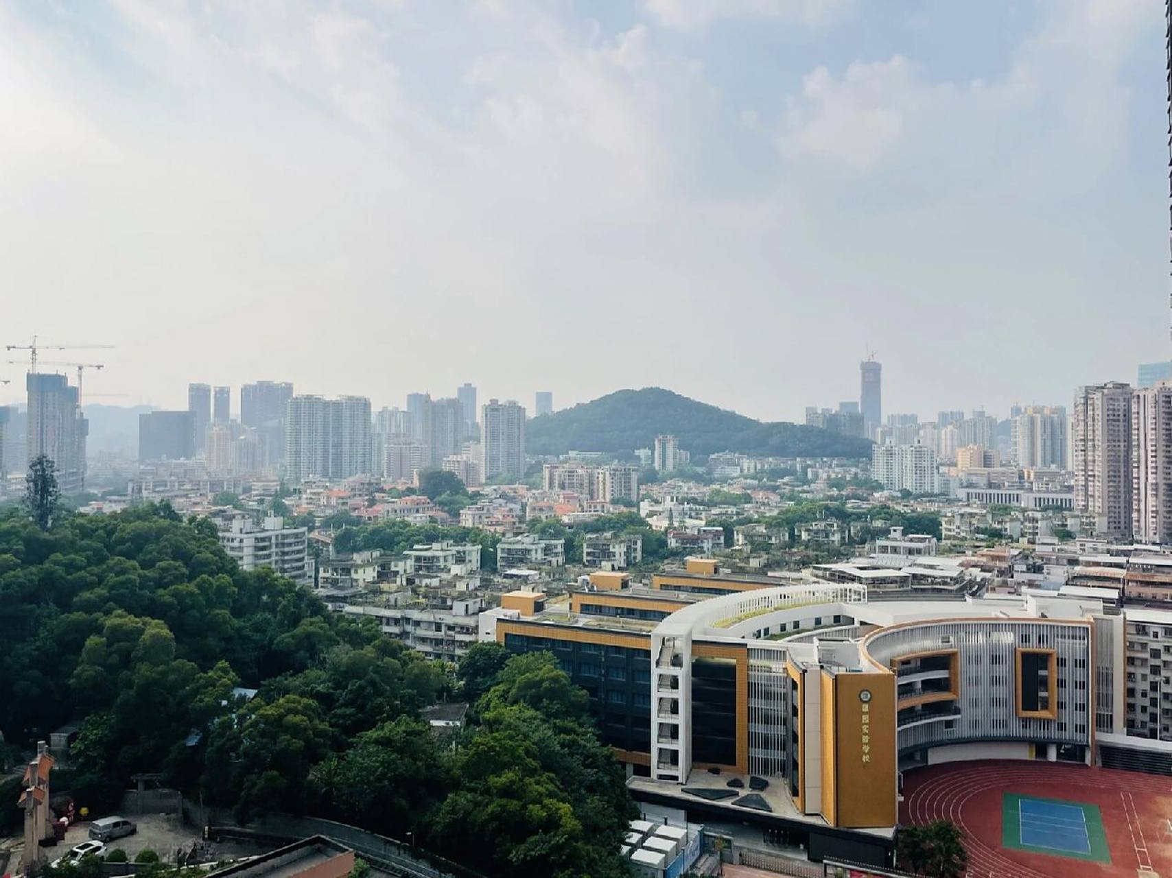 对翠园实验学校,有什么想说的 深圳市罗湖区翠园实验学校为九年一贯制