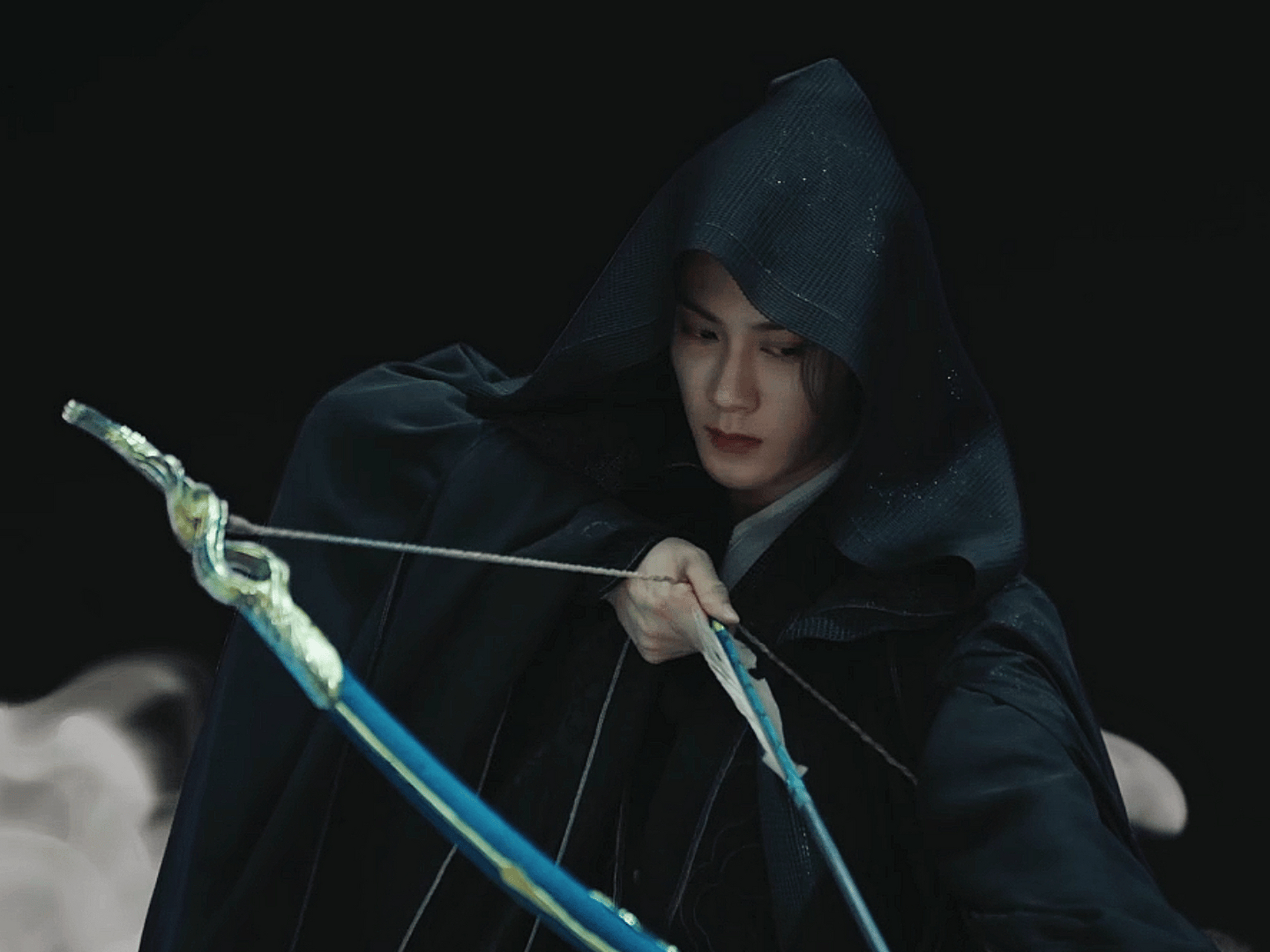 檀健次射箭vs于适射箭,谁摆的pose看起来更像那回事?