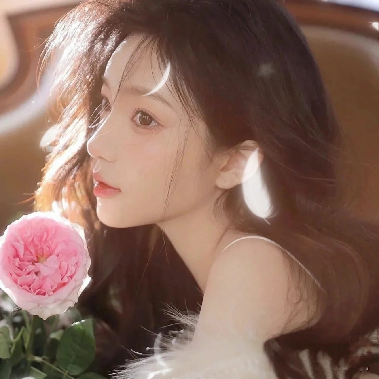 白色系无水印真人女头像