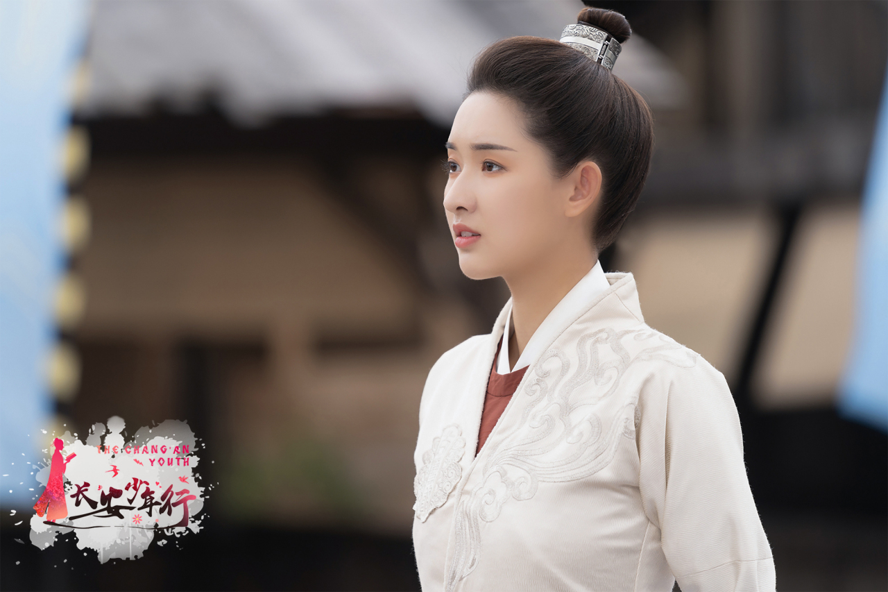明星请回答# 大家好,我是王玉雯,在#电视剧长安少年行#中饰演沈依依