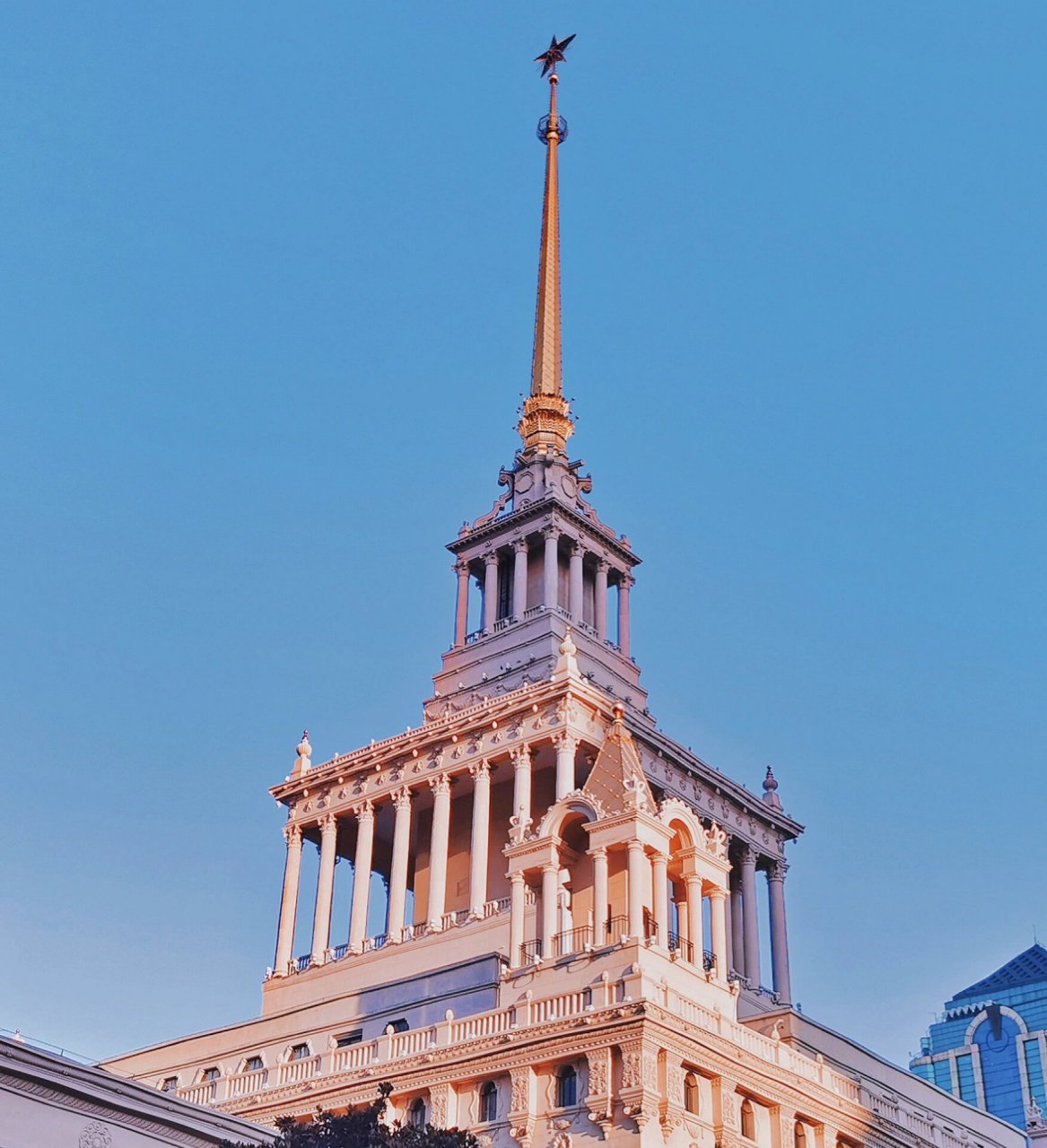 上海展览中心9715|俄式古典建筑天花板 作为"中苏