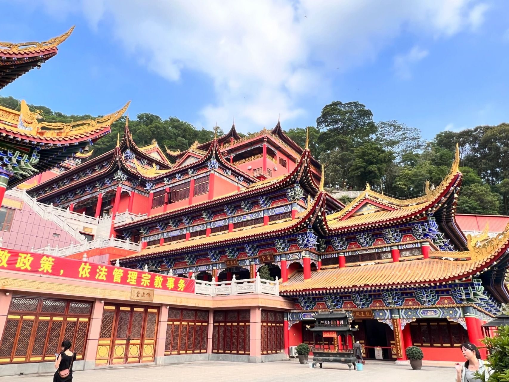 广东最大观音寺-大岭山森林公园观音寺 可直接开车到观音寺停车场下车