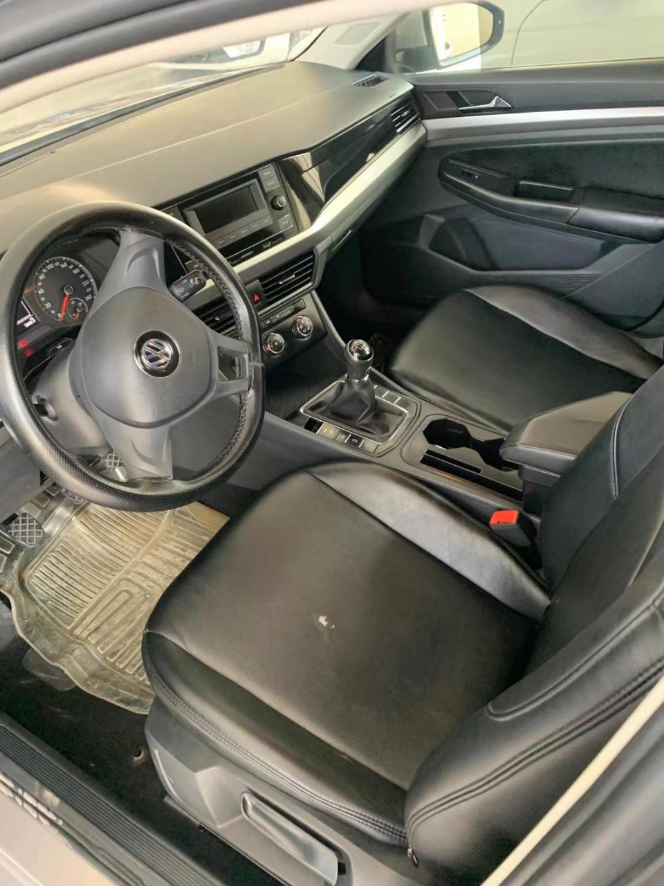 19年大众宝来,手动挡,车况精品,才跑了三万多公里,仅五万多,喜欢的