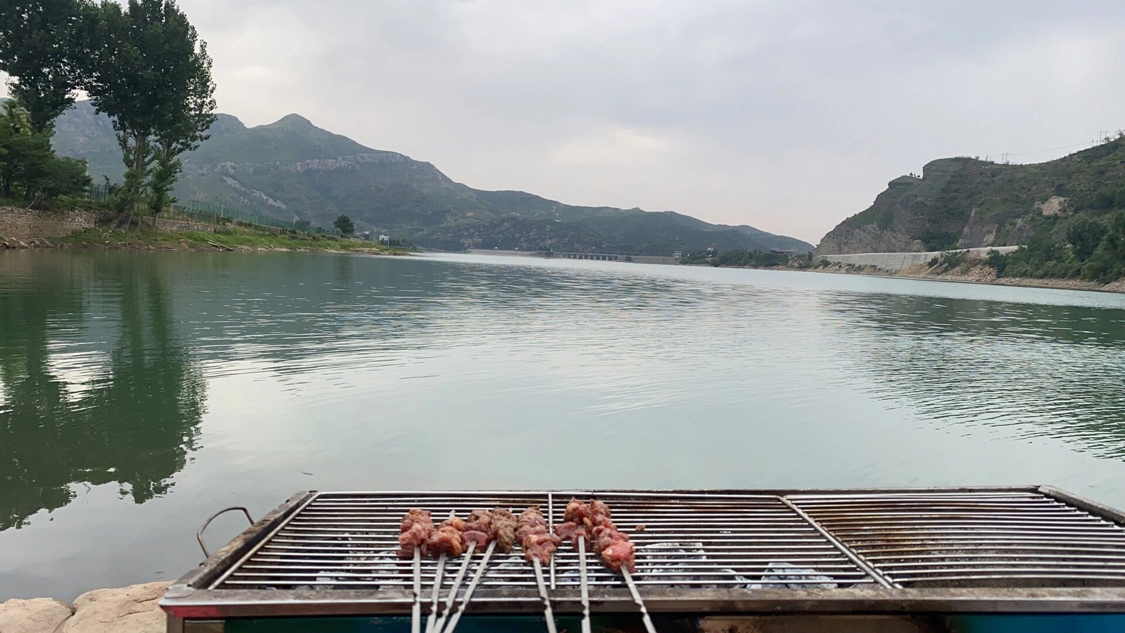 新乡户外烧烤钓鱼好首选—塔岗水库 气温凉爽 没啥人 水干净 还能钓鱼