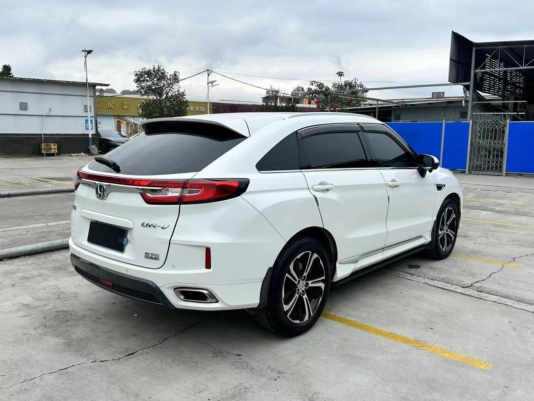 本田urv 刚拿下2019年本田ur-v 370turbo两驱尊贵版 本地一手车 2.