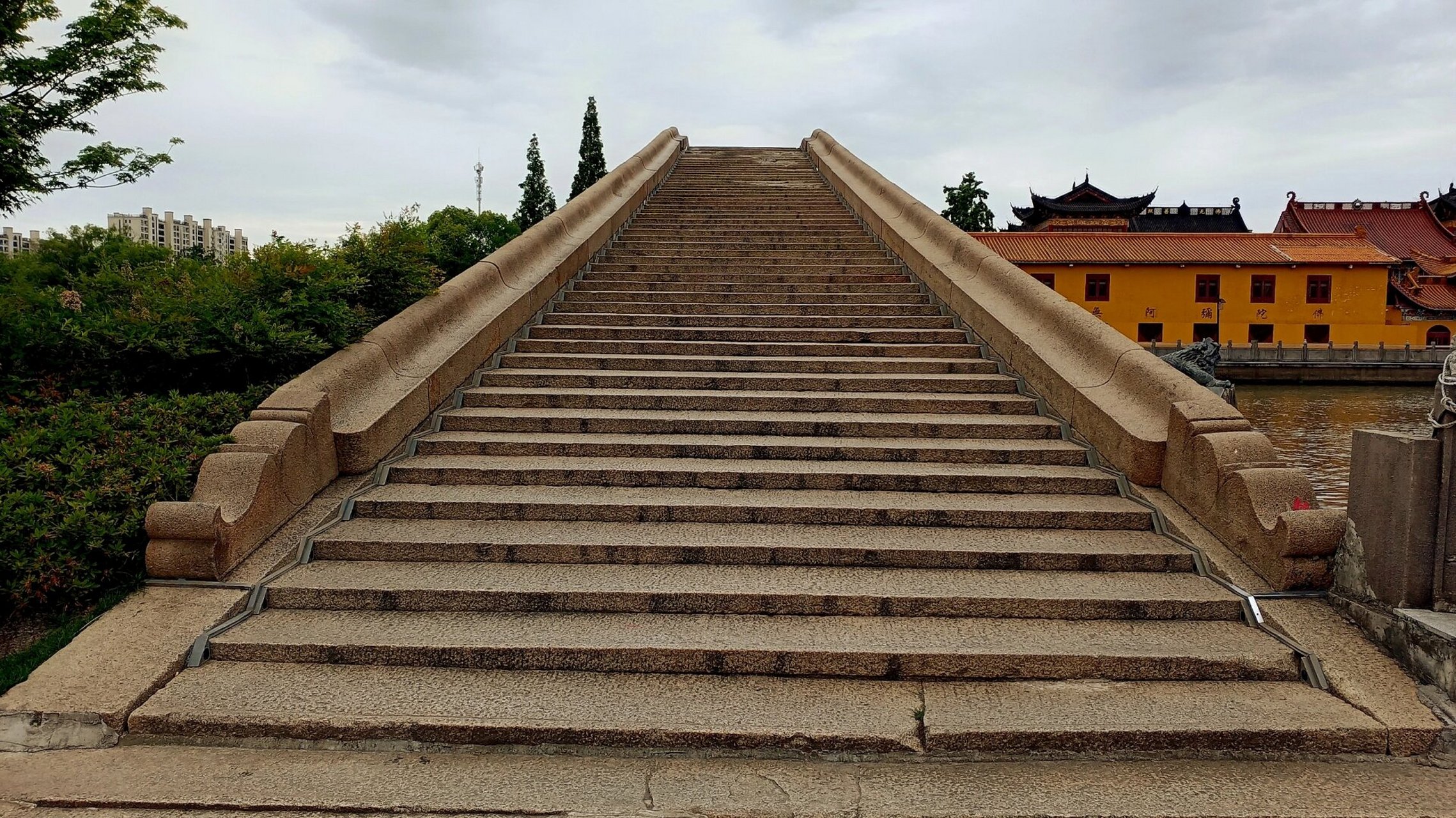 有趴蝮守护的浙北地区第一石拱桥——长虹桥 在嘉兴王江泾镇一里街东