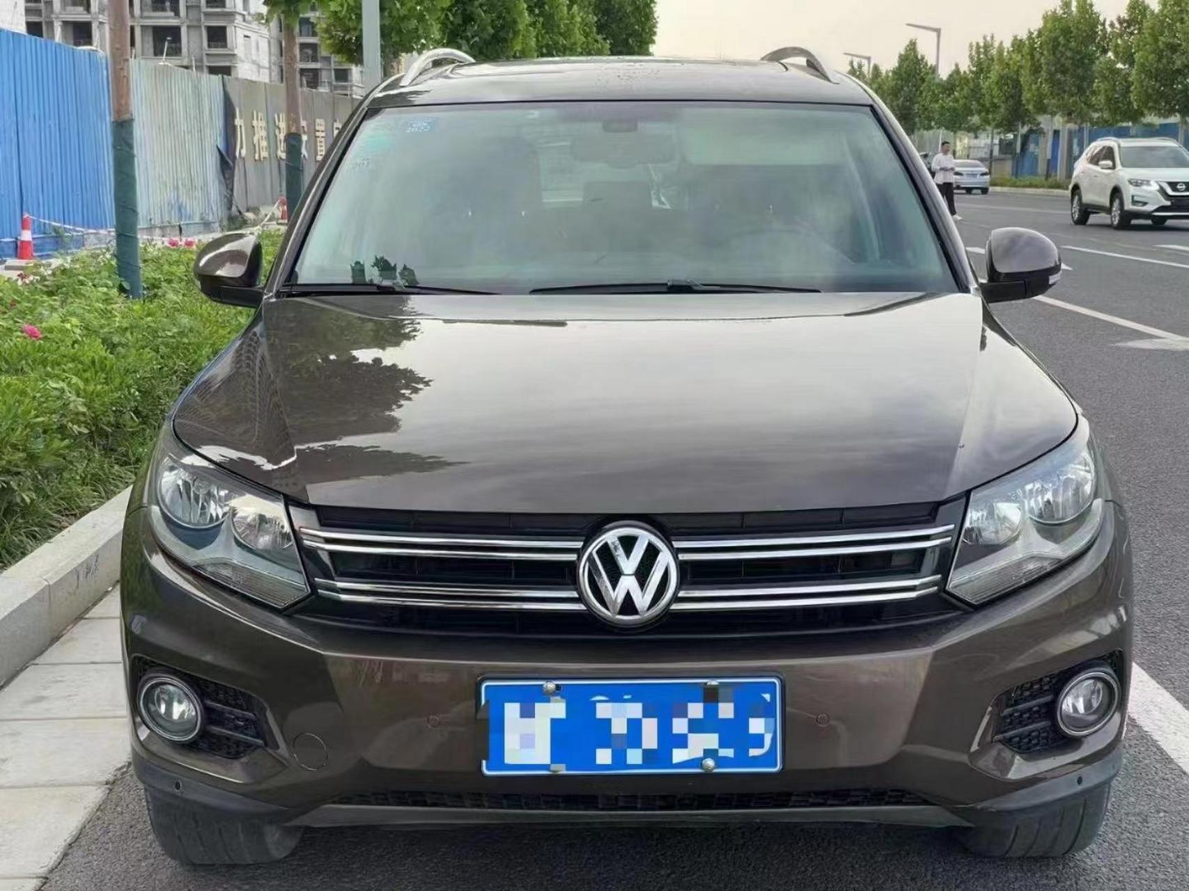 新到13年 柴油大众途威  2.