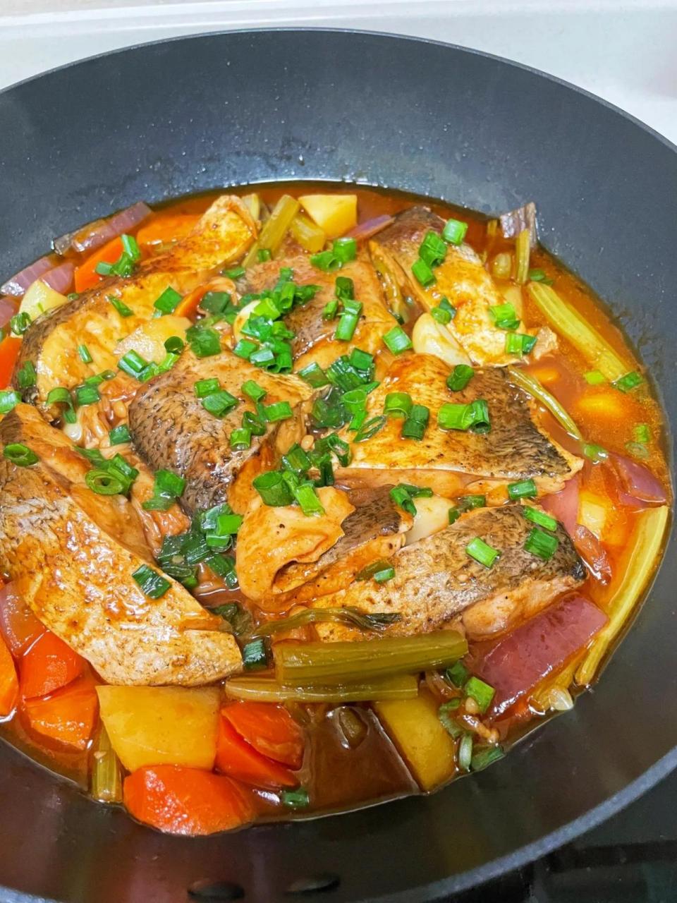 家庭版三汁焖鱼! 爆好吃!调制万能三汁酱!这样做的味道!超简单的做法!