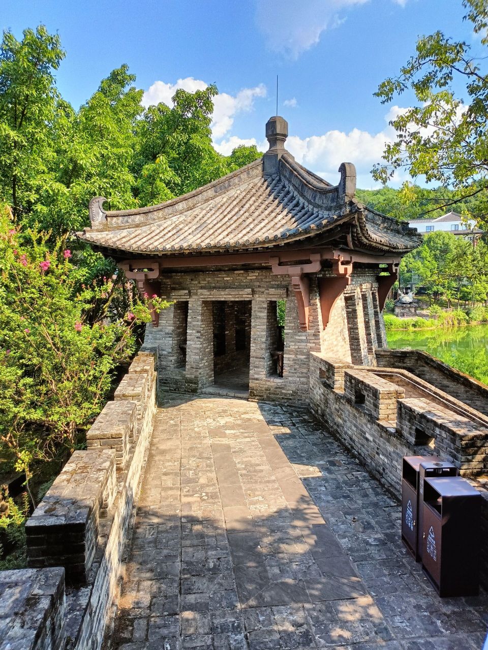 广安@神龙山巴人石头城 需要门票,需要门票 平台提前两小时购买成人有