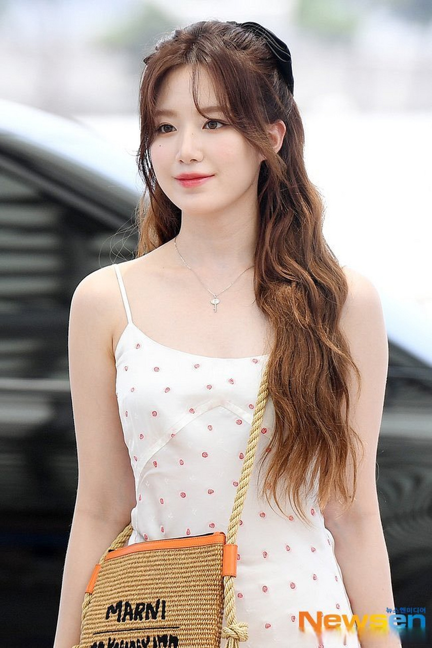 gidle组合#230630(g)i-dle叶舒华 | 机场饭拍&新闻图 #gidle宝藏女团